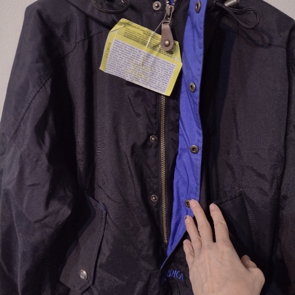 Nórdica size Medium Ski Anorak jacket black 6 pockets, hood - Picture 16 of 17